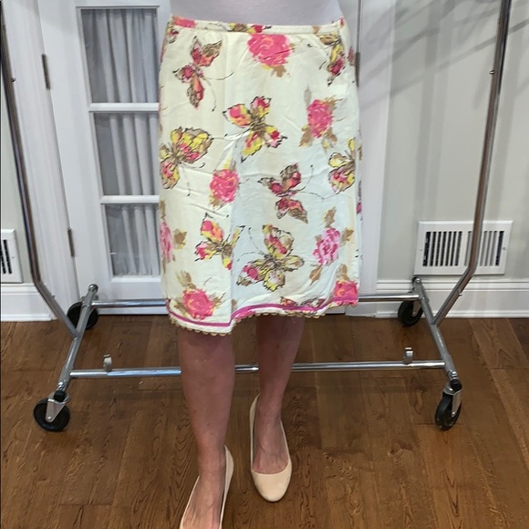 Skirt - Picture 1 of 3